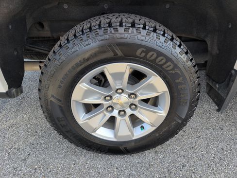 Used 2020 Chevrolet Silverado 1500 LTZ image 9