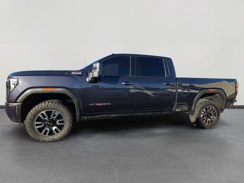 Used 2024 GMC Sierra 2500 AT4 w/ AT4 Premium Plus Package image 2
