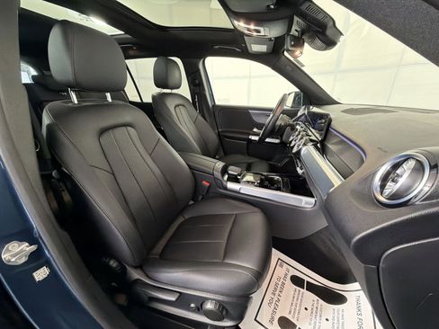 Used 2022 Mercedes-Benz GLB 250 4MATIC image 29