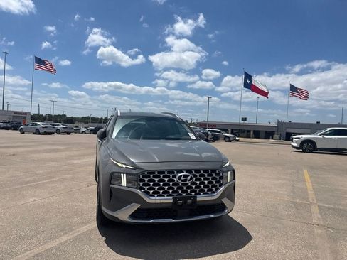 Used 2021 Hyundai Santa Fe SEL w/ Convenience Package FWD image 4