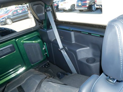 Used 2023 Ford Bronco Wildtrak image 14