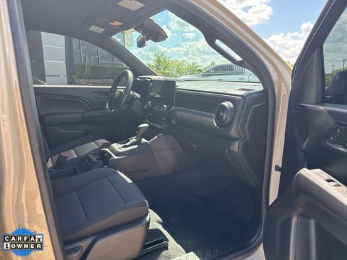 Used 2023 Chevrolet Colorado W/T image 24