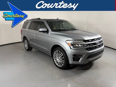 Used 2023 Ford Expedition Limited AWD/4WD image 1