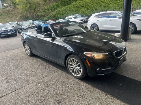 Used 2016 BMW 228i Convertible image 2