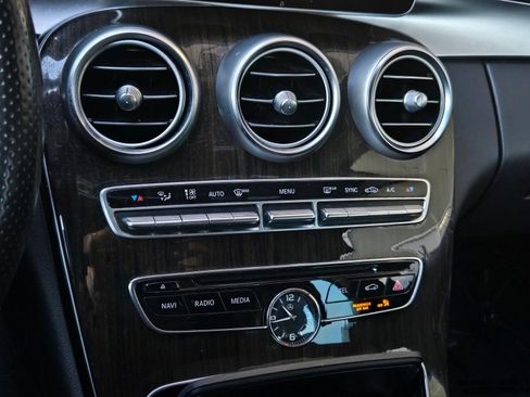 Used 2018 Mercedes-Benz C 300 4MATIC Sedan image 20