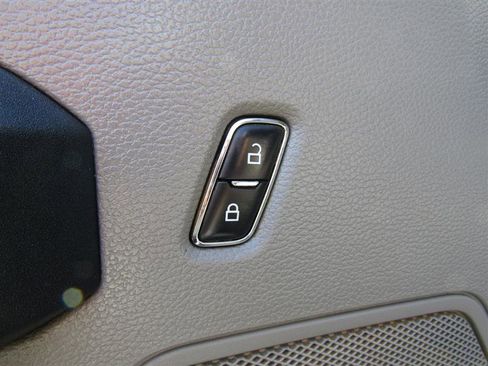 Used 2017 Ford F250 XL w/ Power Equipment Group image 11