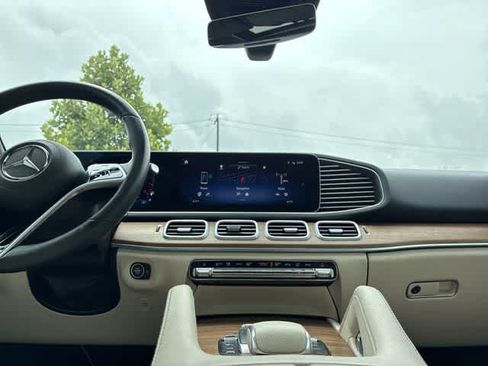 Used 2025 Mercedes-Benz GLE 350 4MATIC image 30