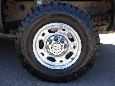 Used 2006 Chevrolet Silverado 2500 LT w/ Onstar Plus Package AWD/4WD image 41