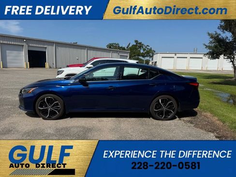 Used 2023 Nissan Altima 2.5 SR w/ SR Premium Package FWD image 5