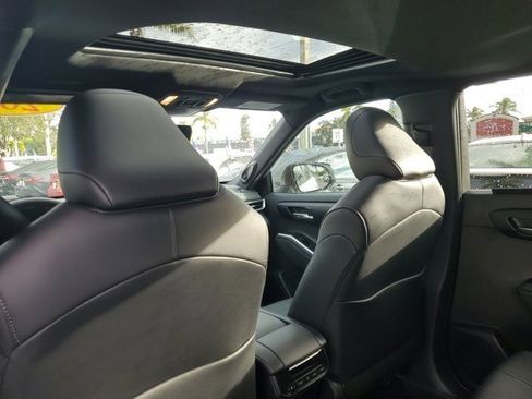 Certified 2026 Toyota Highlander XSE image 10