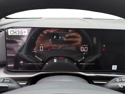 New 2027 Kia Sportage S FWD image 14