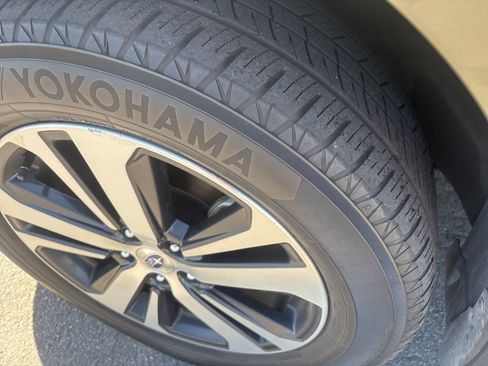 Used 2018 Subaru Outback 3.6R Limited image 2