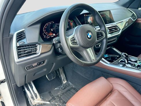 Used 2023 BMW X5 sDrive40i w/ M Sport Package RWD image 9