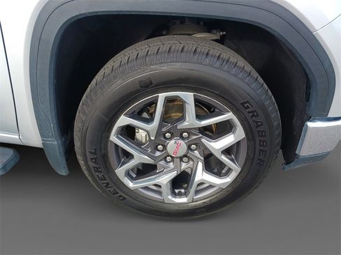 Used 2022 GMC Sierra 1500 SLE image 16