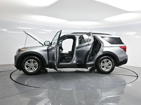 Used 2022 Ford Explorer XLT RWD image 40