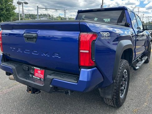 Certified 2024 Toyota Tacoma TRD Off-Road AWD/4WD image 5