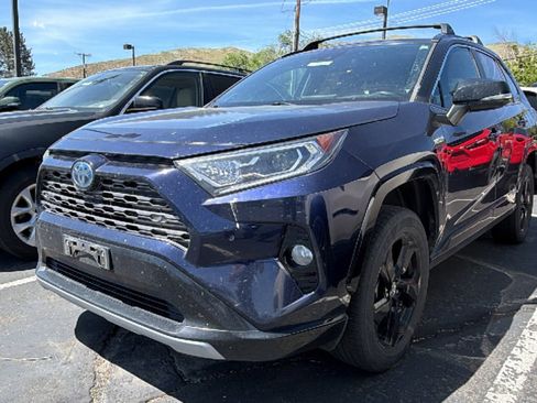 Used 2020 Toyota RAV4 XSE AWD/4WD image 4