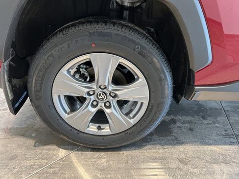 Used 2025 Toyota RAV4 XLE w/ Convenience Package image 22