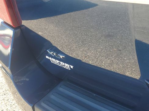 Used 2017 Ford Expedition XLT image 7