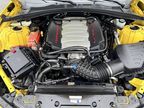 Used 2018 Chevrolet Camaro SS RWD image 31