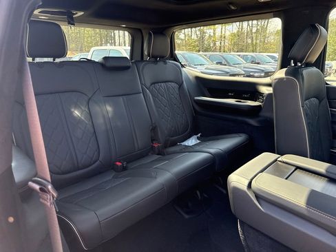 New 2026 Jeep Grand Wagoneer Summit AWD/4WD image 33