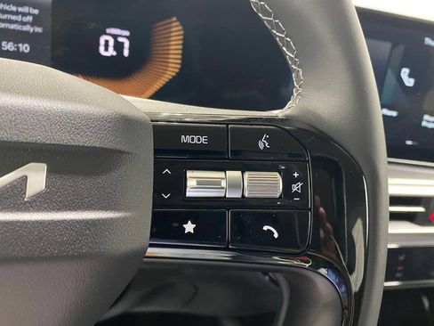 New 2026 Kia Sorento LX FWD image 22