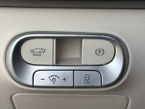 Certified 2023 Genesis GV60 Advanced image 49