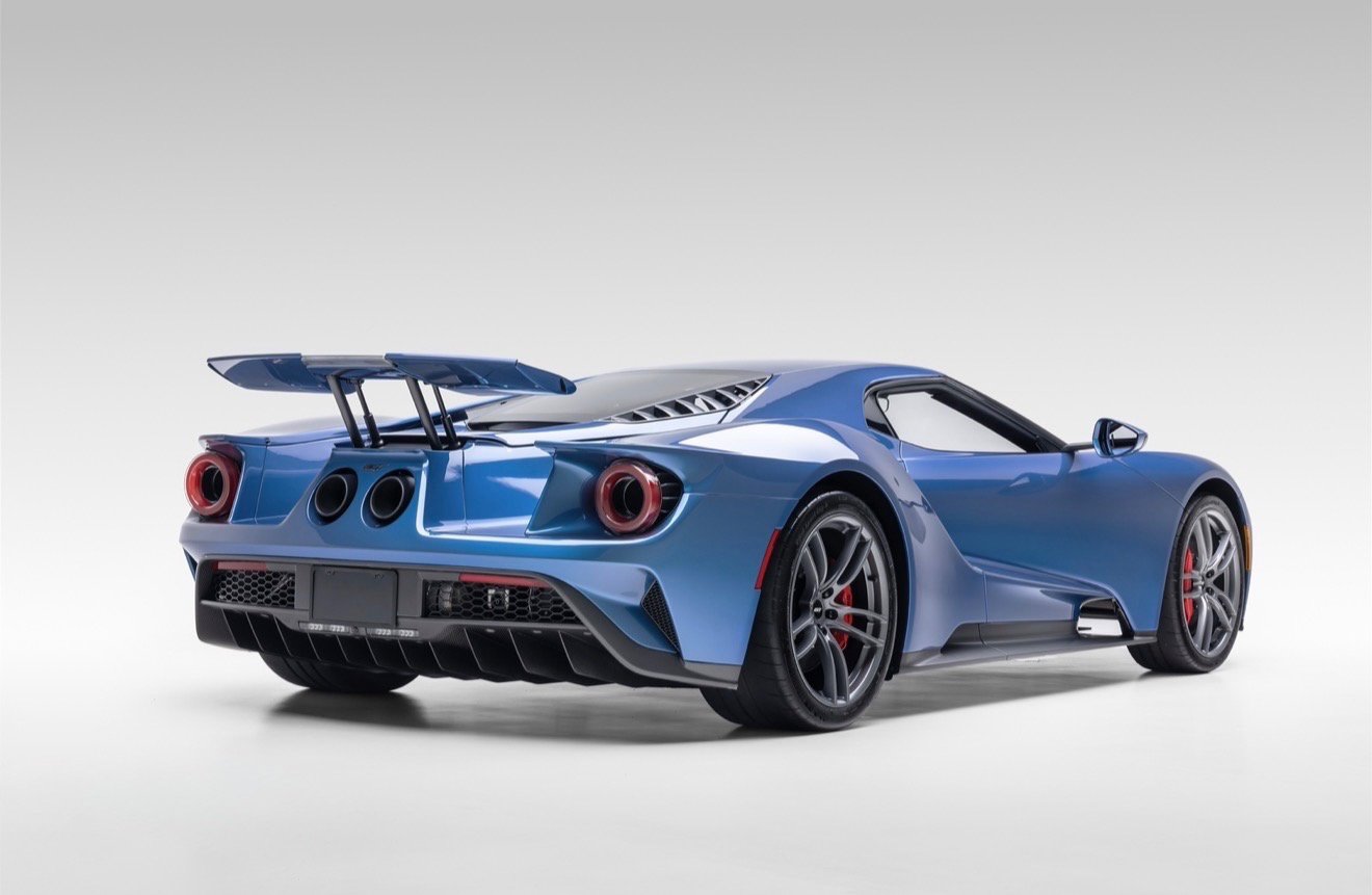 Used 2019 Ford GT RWD image 16