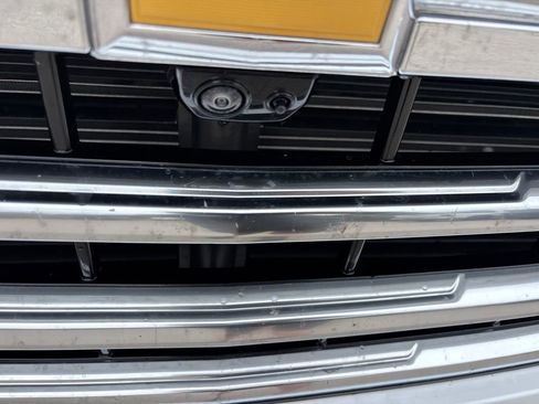 Used 2025 Chevrolet Silverado 2500 High Country w/ High Country Premium Package AWD/4WD image 40