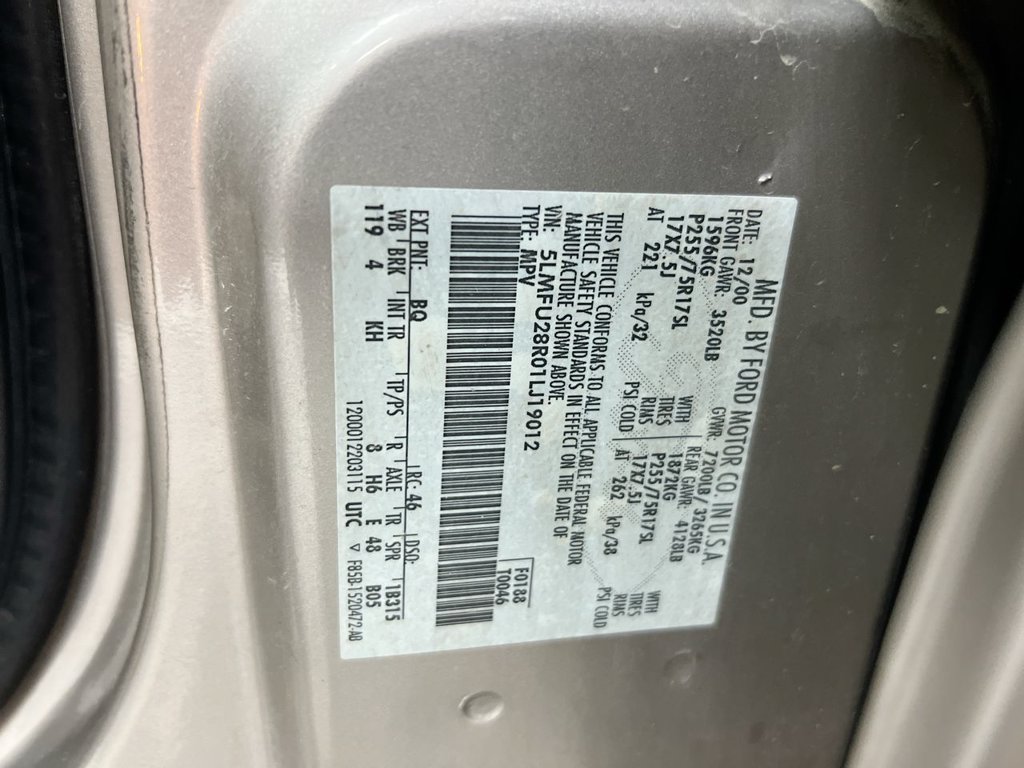 Used 2001 Lincoln Navigator 4WD image 26