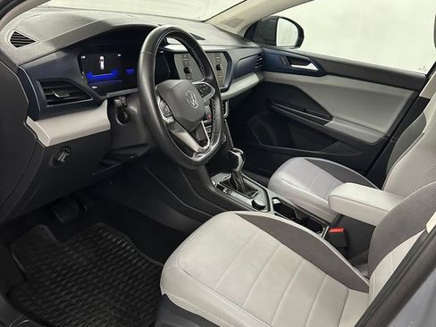 Used 2022 Volkswagen Taos SE w/ Panoramic Sunroof Package image 10