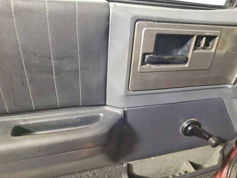 Used 1990 Chevrolet S10 Pickup 2WD Regular Cab image 16