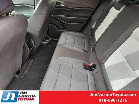 Used 2025 Chevrolet Trax RS image 31