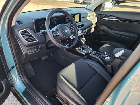 New 2026 Kia Seltos EX image 12