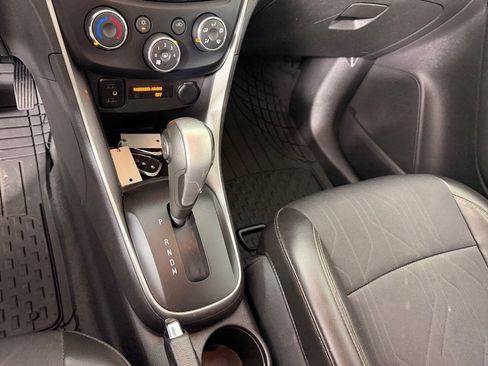 Used 2020 Chevrolet Trax LT w/ Driver Confidence Package FWD image 18
