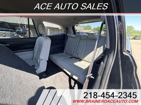 Used 2017 Honda Pilot Touring image 10