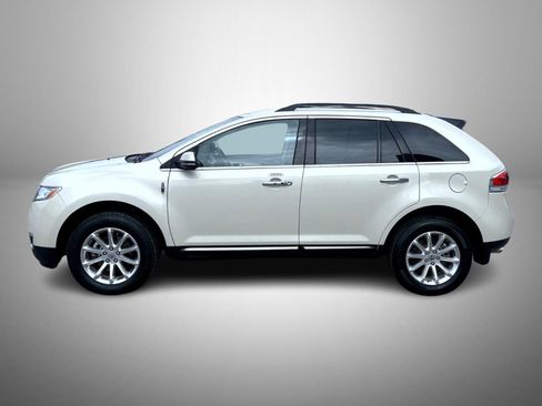 Used 2015 Lincoln MKX AWD w/ Equipment Group 101A image 8