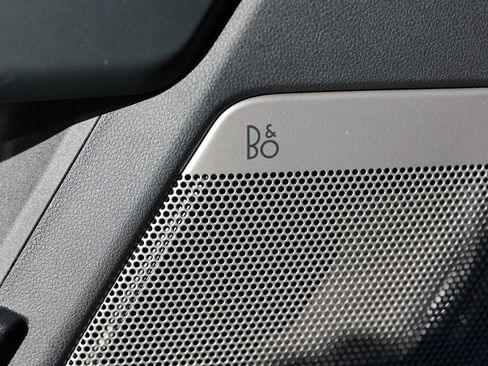 Used 2023 Ford F150 Lariat w/ Trailer Tow Package image 42