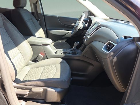 Used 2020 Chevrolet Equinox LT image 19