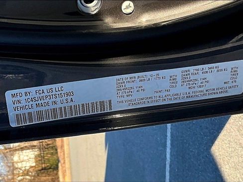 New 2026 Jeep Grand Wagoneer Summit w/ Premium Group III image 38