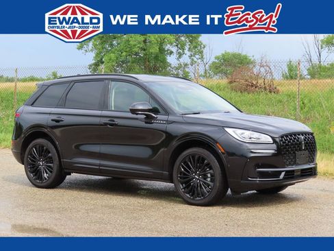 Used 2023 Lincoln Corsair Reserve w/ Equipment Group 202A AWD/4WD image 1