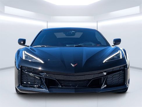 Used 2024 Chevrolet Corvette Z06 image 8