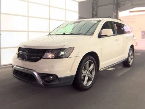 Used 2017 Dodge Journey Crossroad FWD image 1