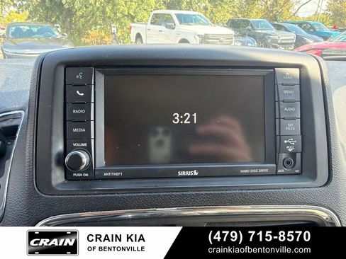 Used 2014 Dodge Grand Caravan SXT w/ UConnect Hands-Free Group FWD image 23
