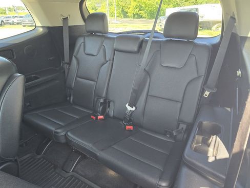 Used 2024 Kia Telluride SX w/ Towing Package FWD image 10
