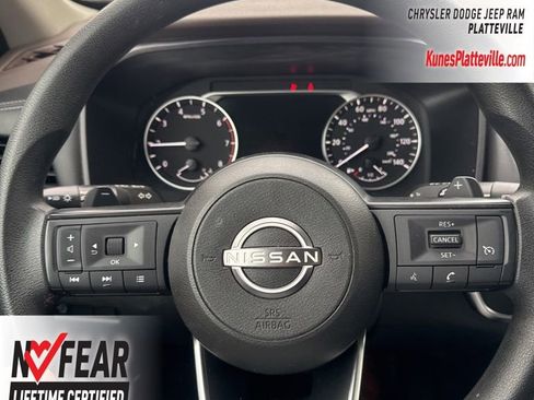 Used 2023 Nissan Rogue S AWD/4WD image 16
