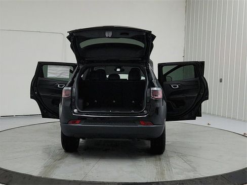 New 2026 Jeep Compass Latitude image 14