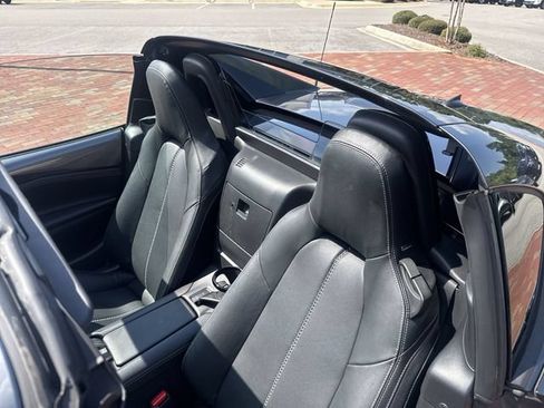 Used 2025 MAZDA MX-5 Miata RF Grand Touring RWD image 11