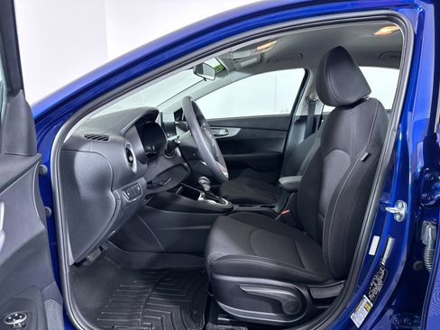 Used 2023 Kia Forte LXS image 4