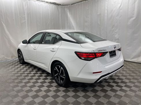 Used 2025 Nissan Sentra SV image 4